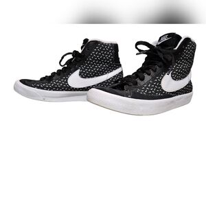 NIKE BLAZER MID '77 GS Polka Swoosh Nike Black and white Size Y5